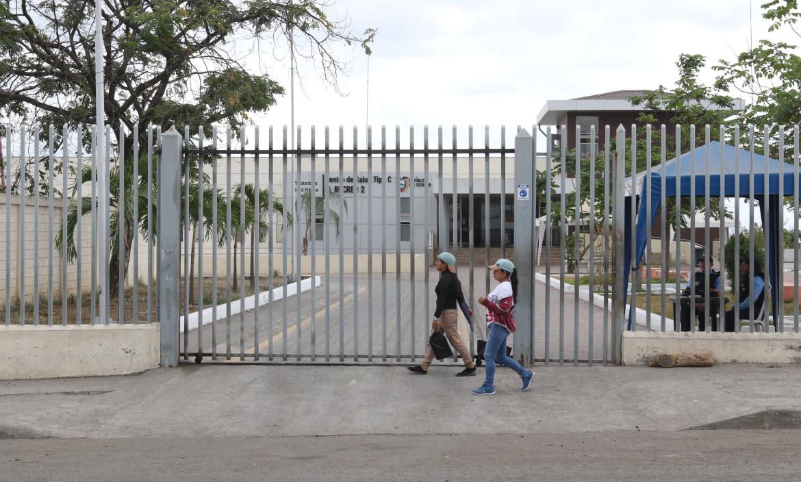 La pequeña fue llevada al centro de salud tipo C de El Recreo.