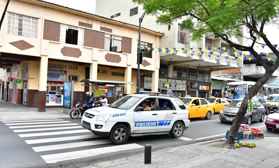 El ciudadano fue rescatado por miembros de la Policía Nacional.