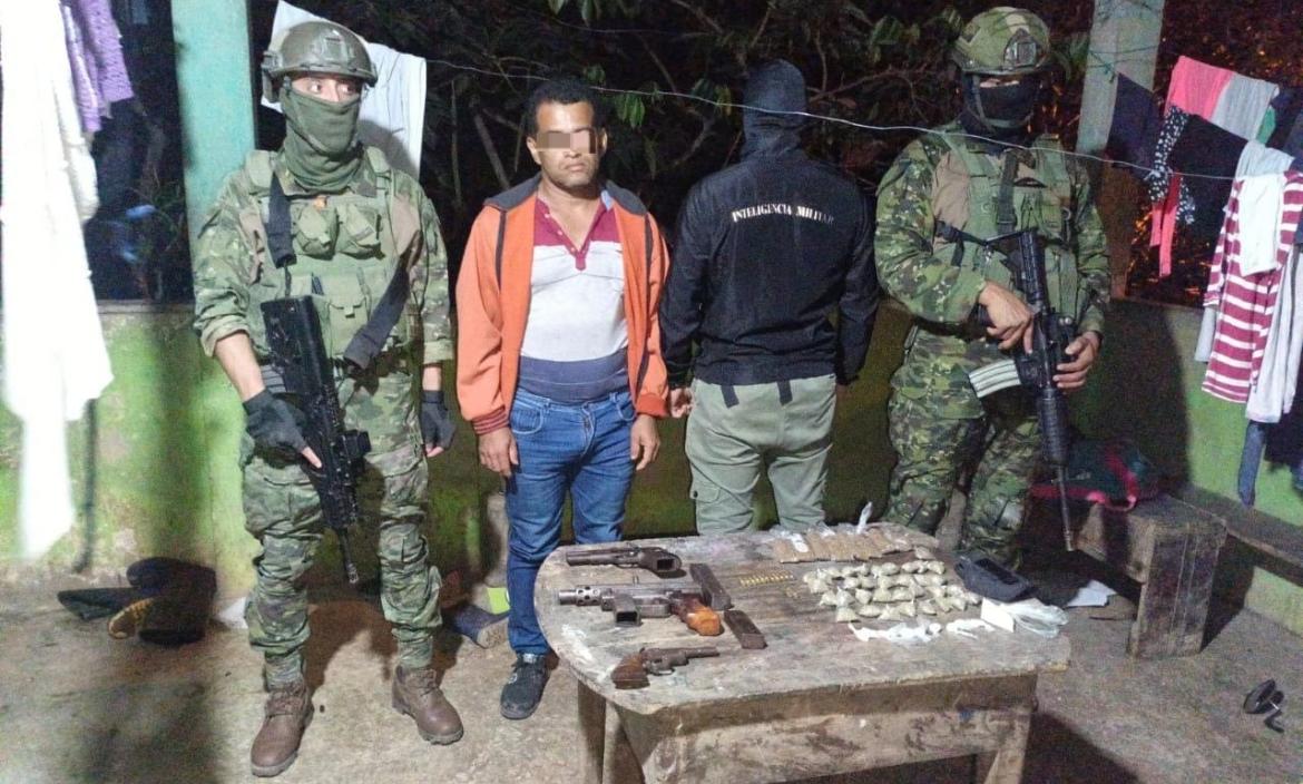 Capturan a alias ‘Litardo’ en operativo militar en Quinindé.