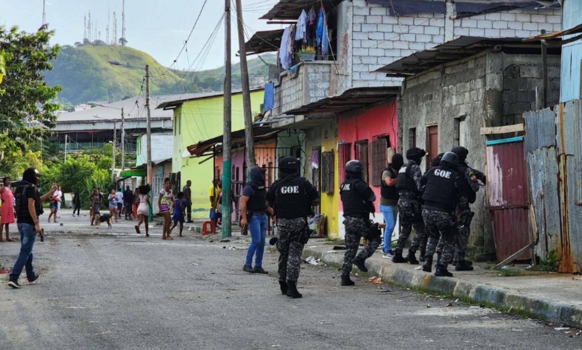 Un operativo policial tuvo lugar en Puerto Limón, Esmeraldas.