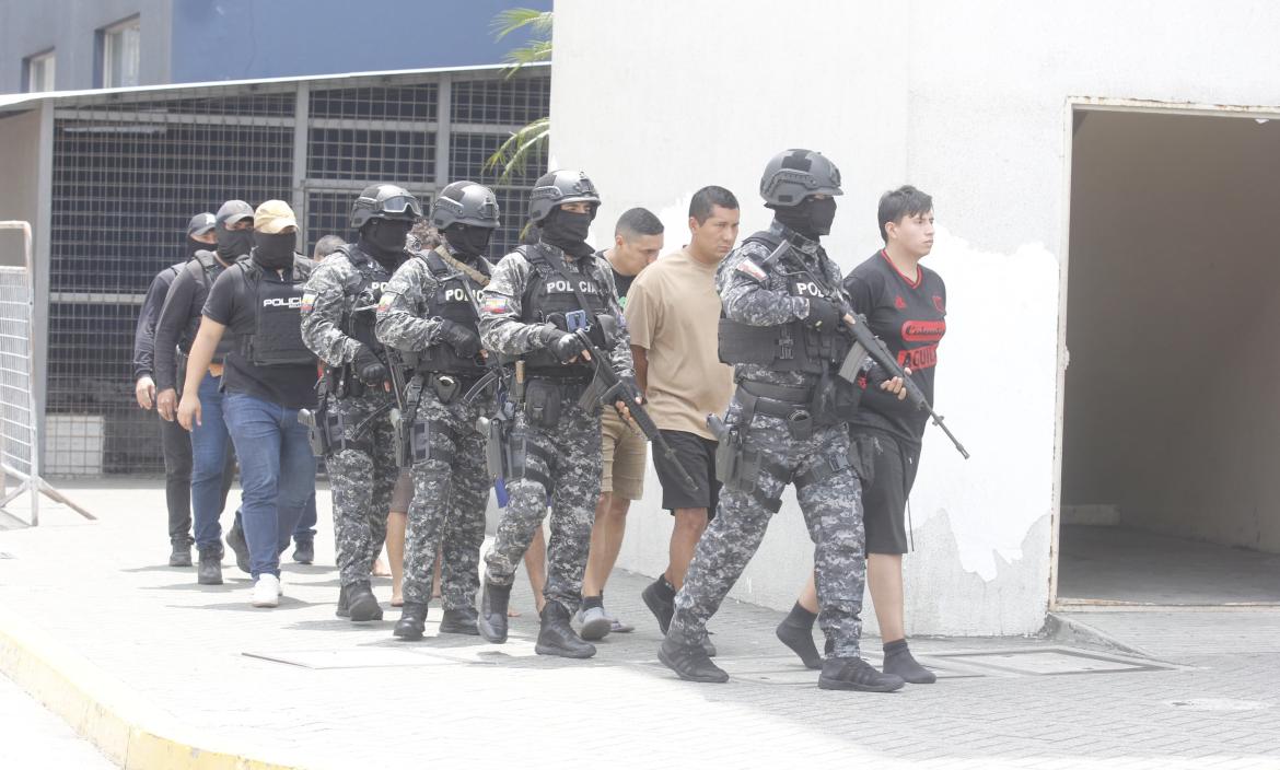 Entre los siete detenidos en Guayaquil hay tres integrantes de la Policía.