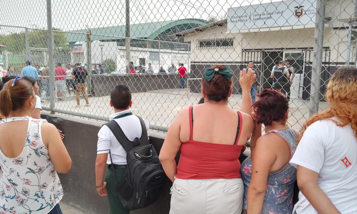 Las personas quedaron impactadas por la balacera en la casa de salud.