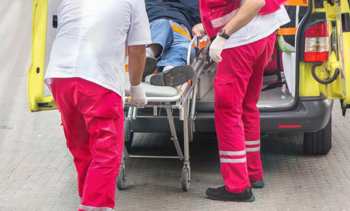 Ambulancia | Herido | Paramédicos | Taxista herido en Calderón | Quito