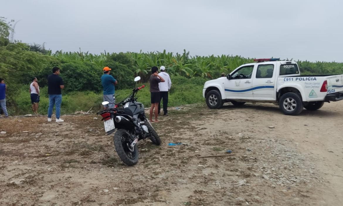 El cuerpo fue encontrado en la ciudadela Primero de Mayo, en la intersección de las calles Carchi y Atahualpa.