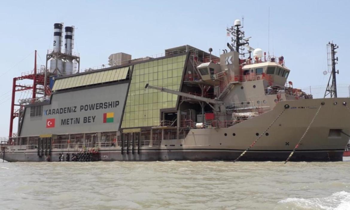 barcaza de Karpowership llegó a Guayas.