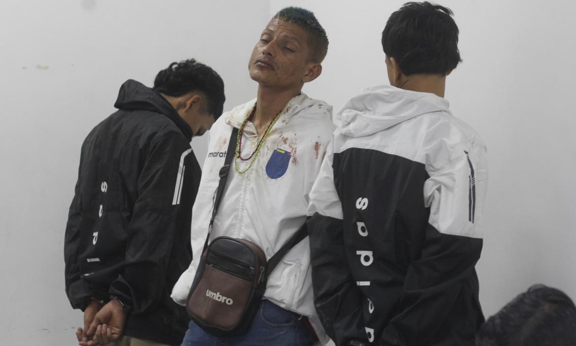 Un adulto y dos adolescentes fueron capturados por la Policía.