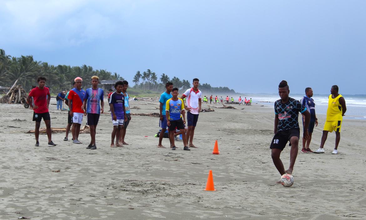 escuela de futbol en playas de Esmeraldas