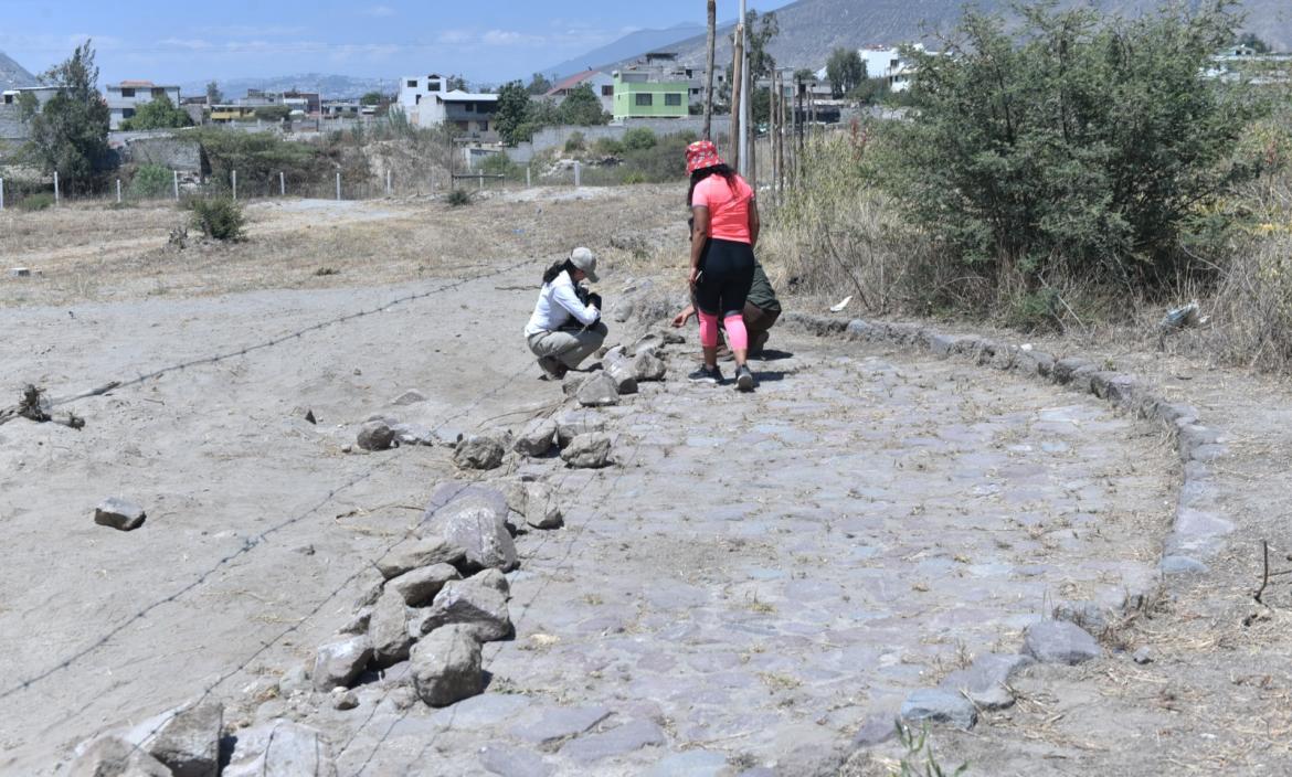 destrucción de vestigio arqueológico en Quito