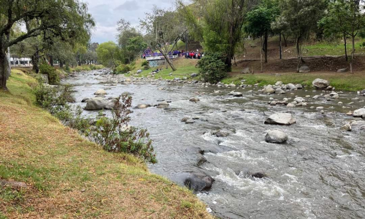 Río Tomebamba en Cuenca.