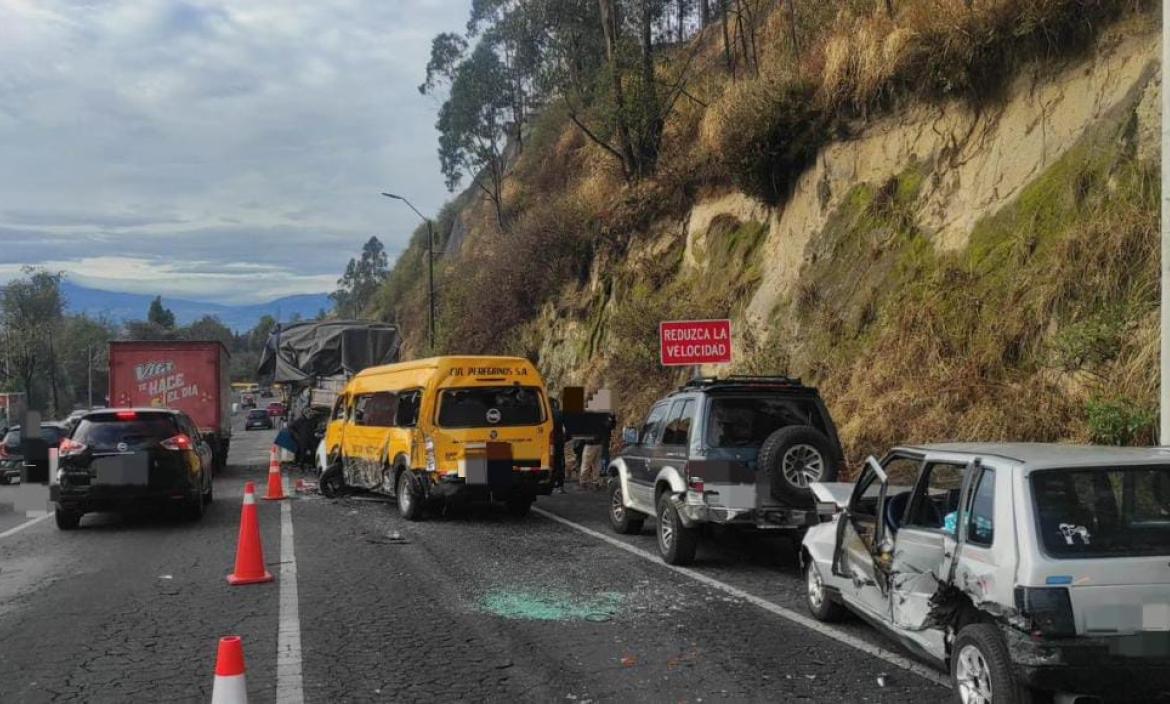 Accidente de tránsito en Quito - Policía - investigación