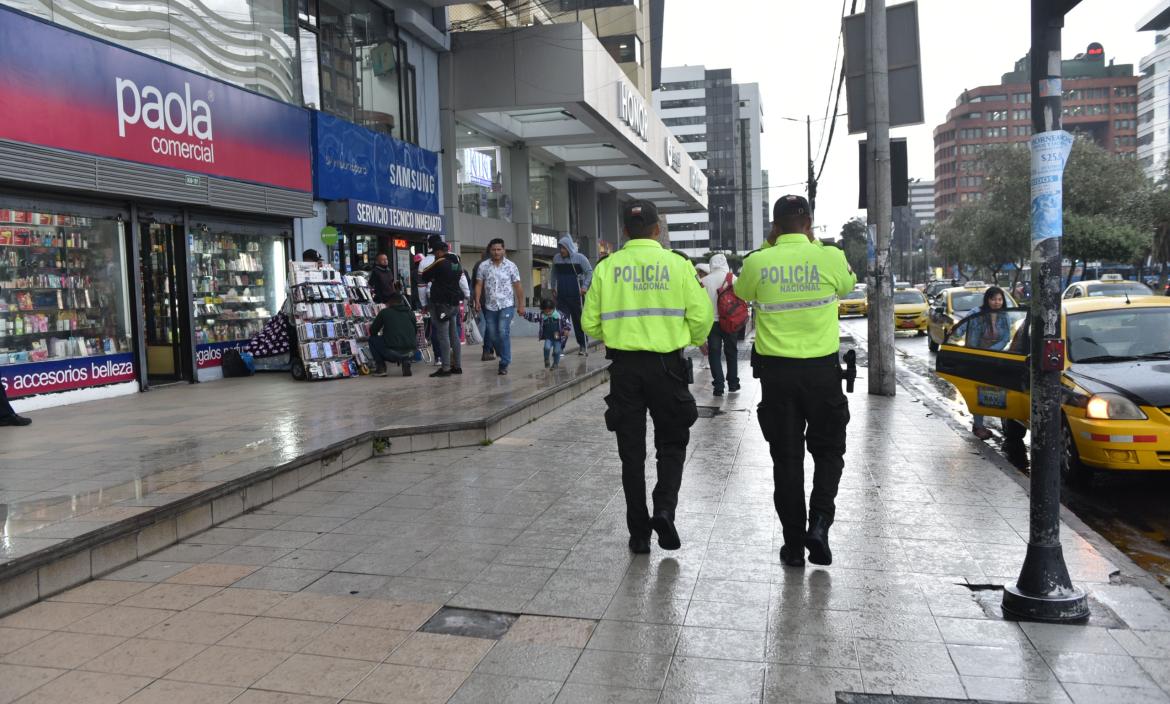 Investigación de Policías - Quito - Terroristas