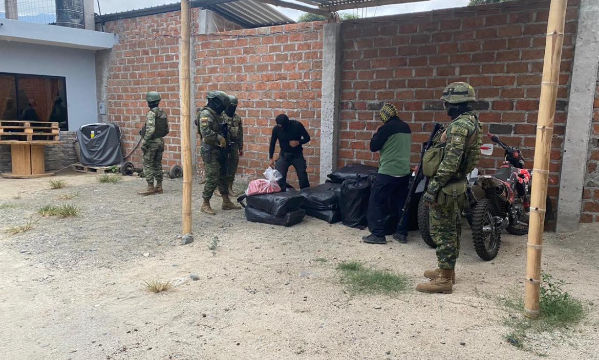 La Policía y Fuerzas Armadas estuvieron en el sitio.