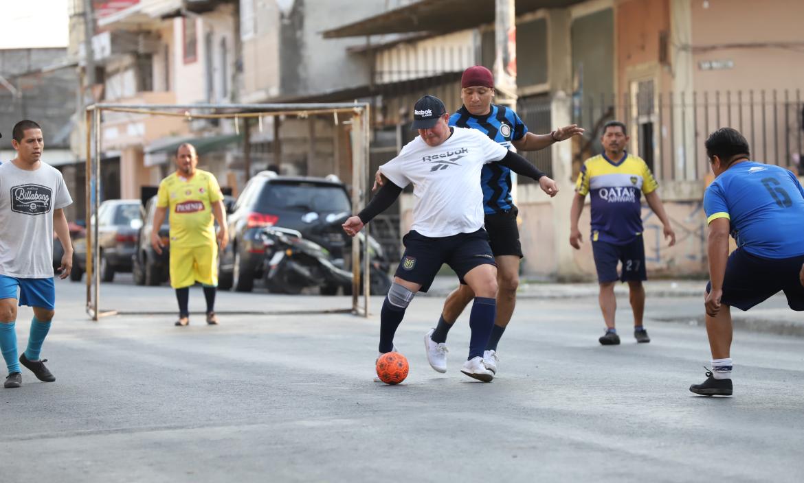 PELOTEO CALLEJERO EN LA 33 Y SAN MARTÍN