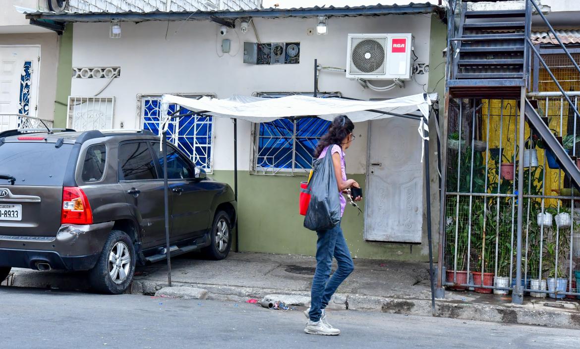 En esta vivienda estaban reunidas las víctimas cuando ocurrió el ataque.