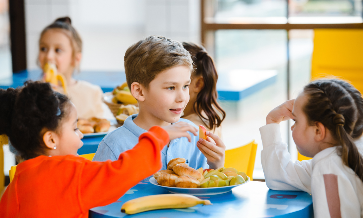 Referencial: el problema de la inseguridad alimentaria en Estados Unidos afecta gravemente a los niños.