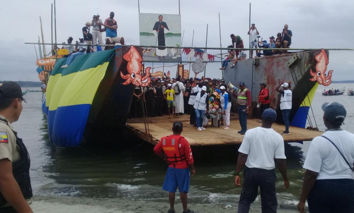 La imagen de San Martín de Porres a su llegada a Limones.