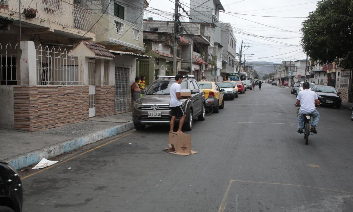 En estas calles del Suburbio de Guayaquil se registró el crimen.