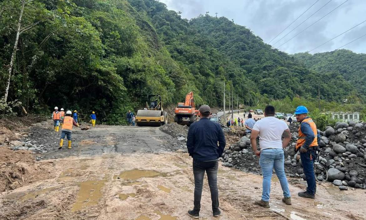 En el Kilo 2, en el cantón Mera, se construyó una variante a la carretera destruida por las lluvias.