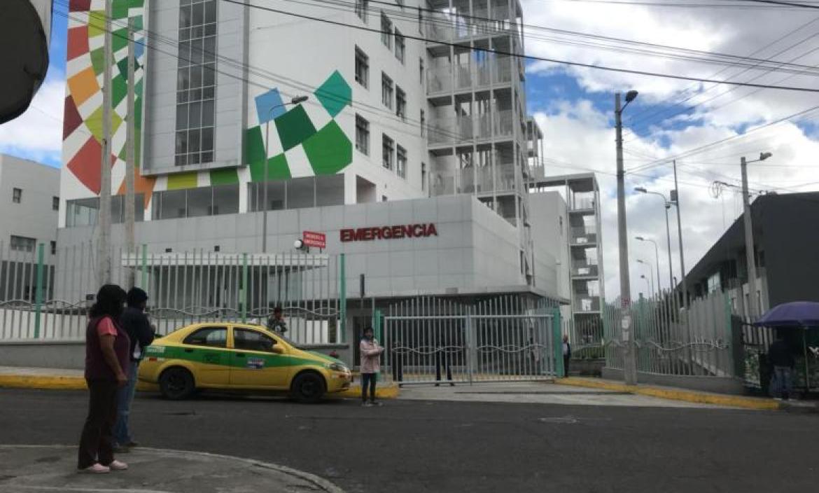 Apuñalado Quito - Policía - Calderón