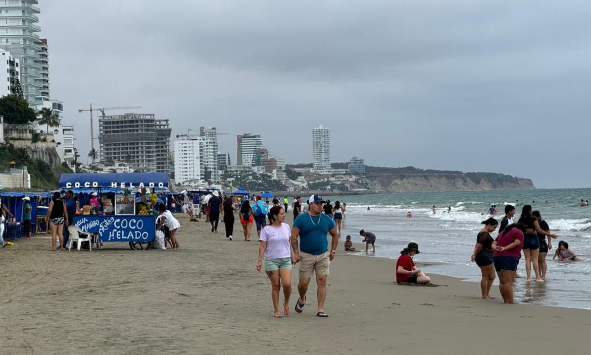 Hay preocupación en Manta por el golpe al turismo.