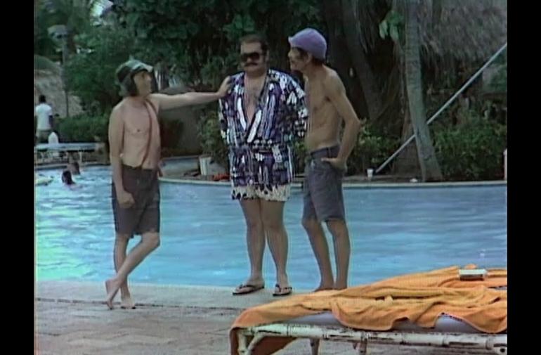 Roberto Gómez Bolaños, Édgar Vivar y Ramón Valdéz interpretaban una escena de 'El Chavo del 8' en Acapulco.