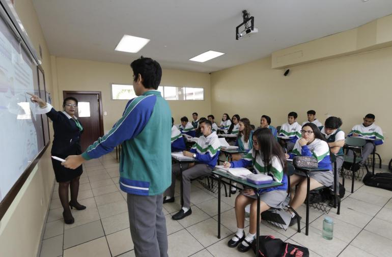 CLASES EN LAS INSTITUCIONES EDUCATIVAS ALTERADAS POR EL PARO NACIONAL EN CONTRA LAS MEDIDAS ECONÓMICAS DEL GOBIERNO