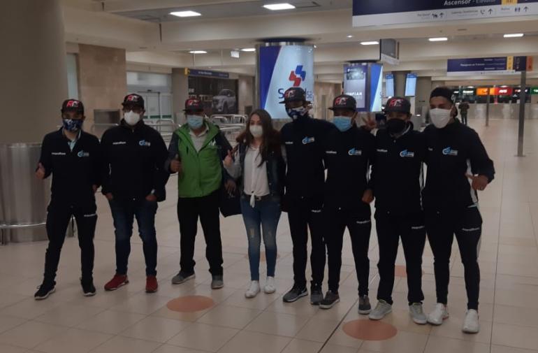 Richie fue recibido por su padre, Antonio Carapaz, en el aeropuerto de Tababela.