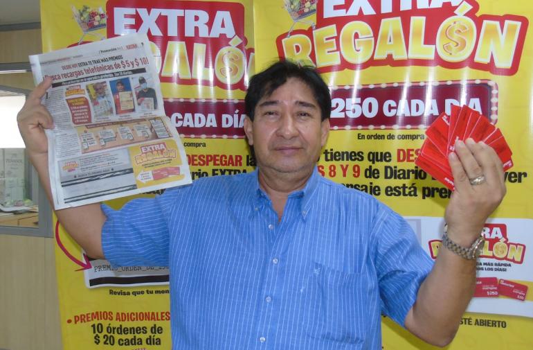 Jorge Bonilla corrió a las instalaciones de diario EXTRA para reclamar su premio.
