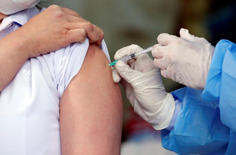La vacunación comenzó a acelerar el paso en América Latina.