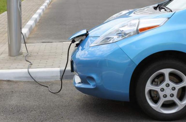 Los vehículos eléctricos cada vez son más cotizados en el mundo.