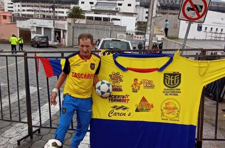 Cascarita Loor estará en la parte de posterior del estadio Rodrigo Paz para el partido Ecuador vs Perú.