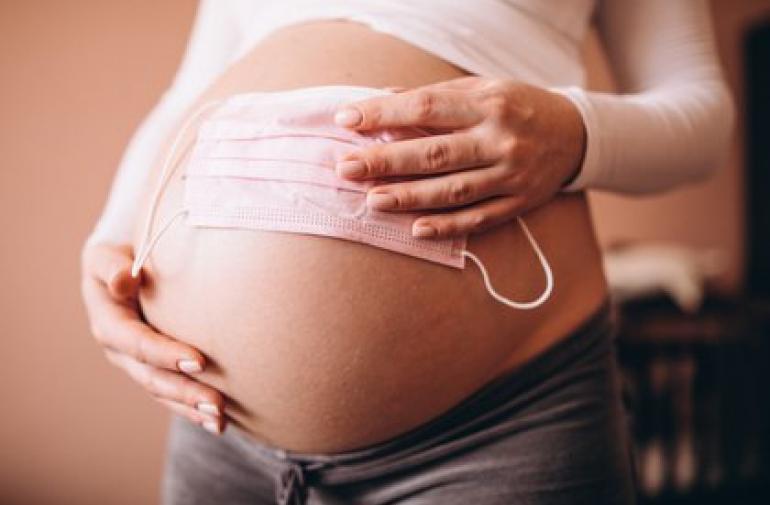 Las embarazadas, en la lista de prioridad para las vacunas contra el covid-19.
