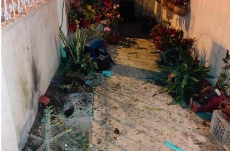 Lanzaron artefacto explosivo a la vivienda de un comerciante en La Libertad
