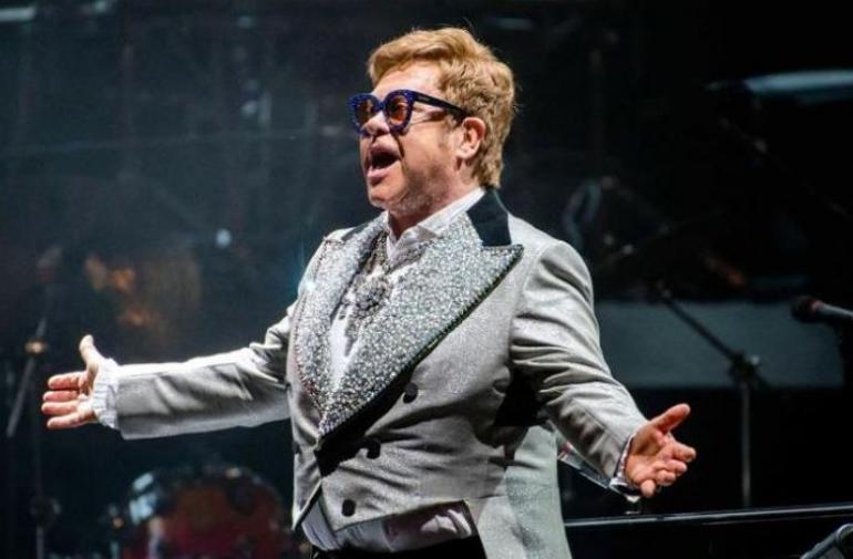 Elton John actuará en acto principal del festival de música de Glastonbury
