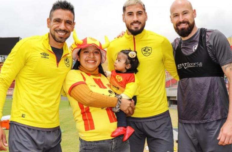 Víctor Figueroa, Juan Tévez y Caín Fara no seguirá en Aucas