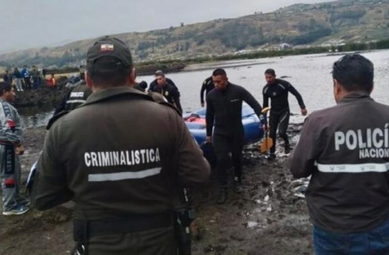 Fiscalía abrirá investigación tras naufragio de bote turístico en Ecuador