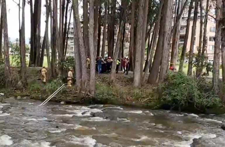 Cadáver de hombre de 40 años fue hallado en el río Tomebamba
