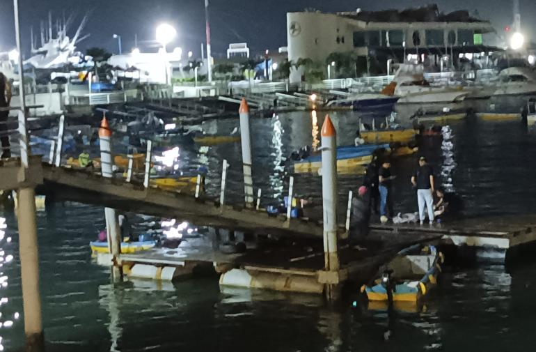 Una persona falleció en el puerto de Manta.