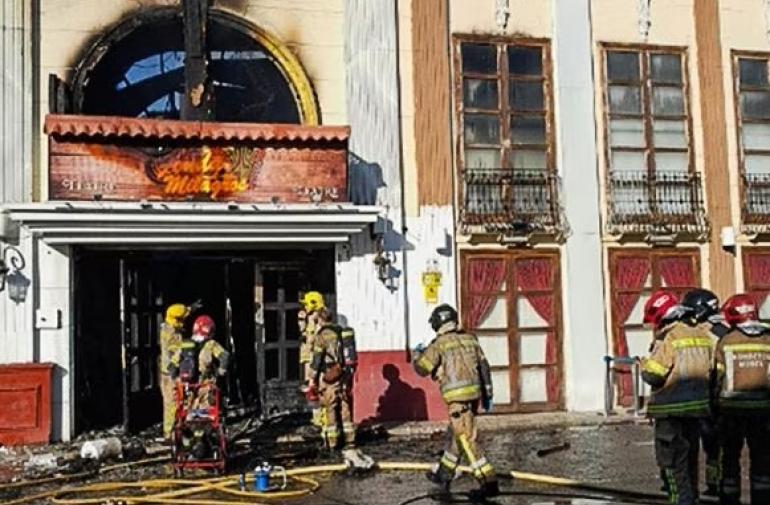 El incendio se produjo en la discoteca ubicada en el sureste de España.