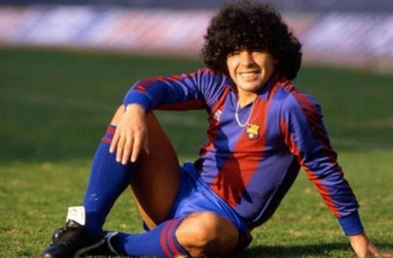 Diego Maradona fue jugador del Barcelona de España.