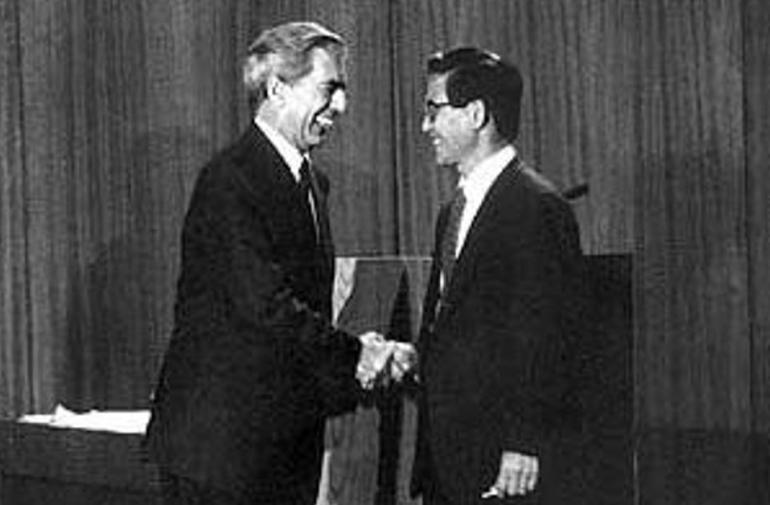 Mario Vargas Llosa y Alberto Fujimori.