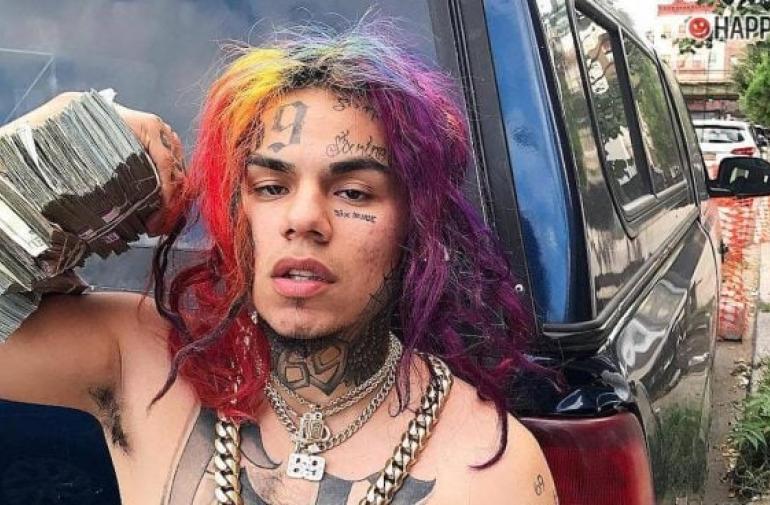 Tekashi 6ix9ine es un cantante de rap.