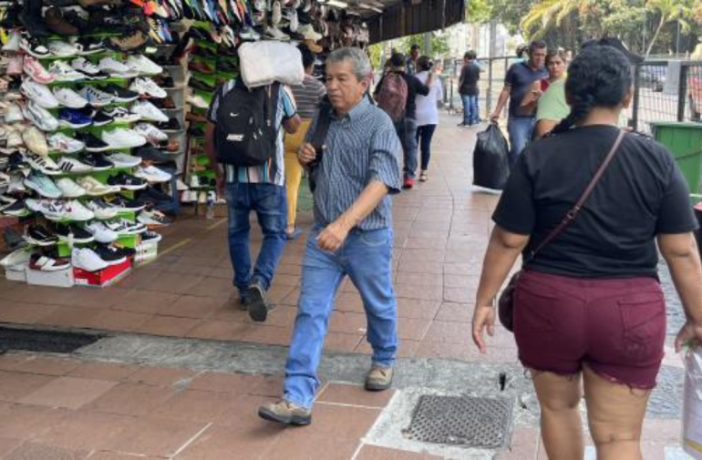 La Bahía de Guayaquil se mueve por el comercio.