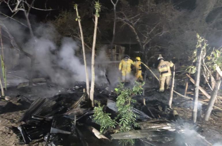 Incendio consumió casas en La Libertad.