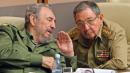 Fidel y Raúl Castro, políticos cubanos.