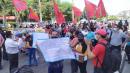 Los maestros bloquearon un tramo de la avenida Plaza Dañín, en el norte de Guayaquil.