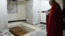 El papa emérito Benedicto XVI ya reposa en la cripta vaticana