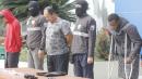 5 personas detenidas, paquetes con heroina, artefactos explosivos artesanales y armas de fuego es el resultado de un operativo policial realizado en Tarifa, provincia del Guayas.