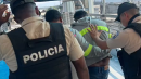 El hombre fue ayudado por la Policía Nacional.