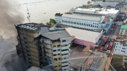 Las pérdidas materiales se consideran cuantiosas dadas las características de los productos almacenados en el lugar.